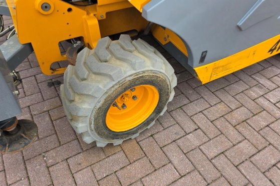 Haulotte Compact 12DX Diesel, 4x4 Drive, 12m Working Height Haulotte Compact 12DX Diesel, 4x4 Drive, 12m Working Height 20...