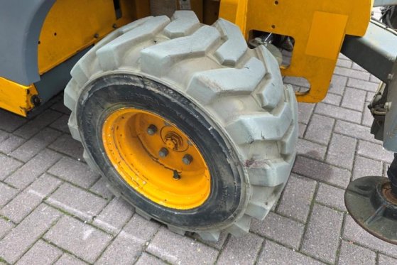 Haulotte COMPACT 10DX Diesel, 4x4 Drive, 10.2m Working Heig Haulotte COMPACT 10DX Diesel, 4x4 Drive, 10.2m Working Heig 20...