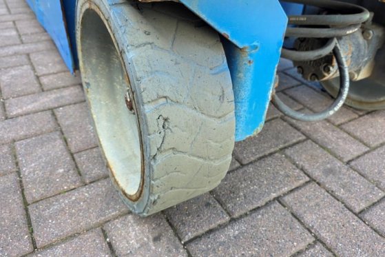 Genie GS2632 Electric, 10m Working Height, 227kg Capacit GS2632 Electric, 10m Working Height, 227kg Capacit 2015 2 image 15