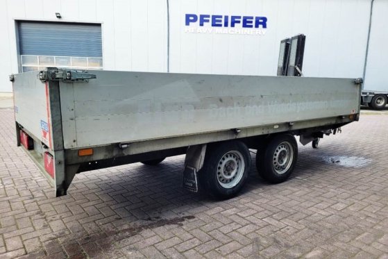 Saris PL1827 2 Axel Trailer Saris PL1827 2 Axel Trailer 2016 2 image 2