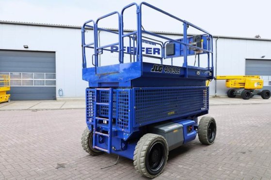 JLG 4069LE Electric, 14.2m Working Height, 360kg Capac 4069LE Electric, 14.2m Working Height, 360kg Capac 2012 2 Scissor L...