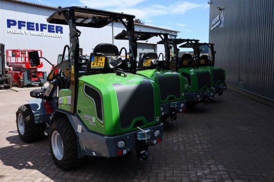 GiANT G2700E 100% Electric - Zero Emissions, Lithium-Iro Giant G2700E 100% Electric - Zero Emissions, Lithium-Iro 2024 2 W...