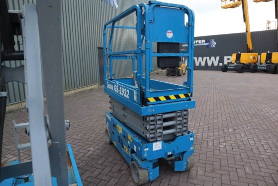 Genie GS1932 E-Drive Several In Stock, 8m Working Height 4842 2022 2 Scissor Lifts image 2