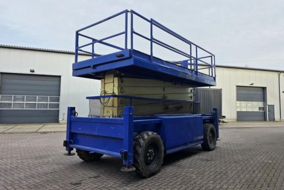 JLG 210-25 Diesel, 4x4 Drive, 23m Working Height, 1000 210-25 Diesel, 4x4 Drive, 23m Working Height, 1000 2008 2 Scissor L...