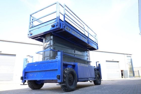Liftlux SL245-25D 4WD Diesel, 4x4 Drive, 26.5m Working Hei Liftlux SL245-25D 4WD Diesel, 4x4 Drive, 26.5m Working Hei 2003...