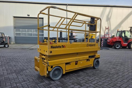 Haulotte Compact 8 Electric, 8.2m Working Height, 350kg Cap Haulotte Compact 8 Electric, 8.2m Working Height, 350kg Cap 20...