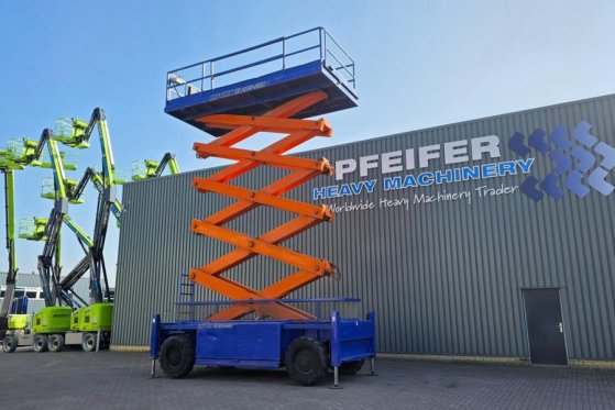 Liftlux SL205-25 D4WDS/P Diesel, 4x4 Drive, Hydraulic Deck Liftlux SL205-25 D4WDS/P Diesel, 4x4 Drive, Hydraulic Deck 2002...