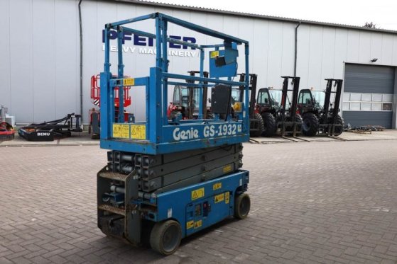 Genie GS1932 Electric, Working Height 7.8 m, 227kg Capac 4842 2013 2 Scissor Lifts image 15
