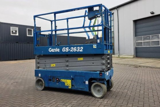 Genie GS2632 Electric, 10m Working Height, 227kg Capacit GS2632 Electric, 10m Working Height, 227kg Capacit 2013 2 Scissor...