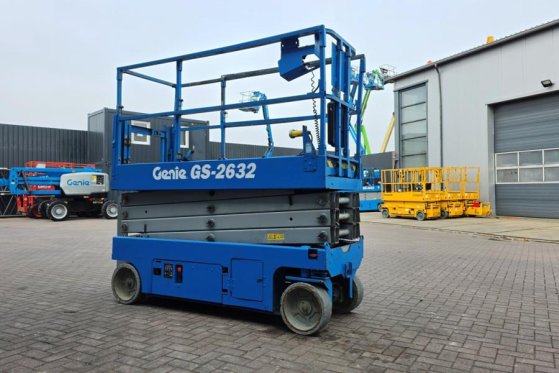 Genie GS2632 Electric, 10m Working Height, Non Marking T GS2632 Electric, 10m Working Height, Non Marking T 2013 2 Scissor...