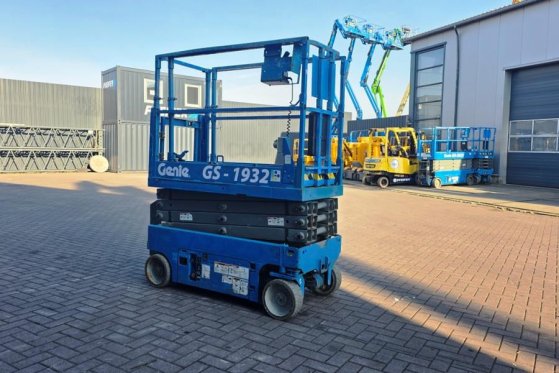 Genie GS1932 Electric, Working Height 7.8 m, 227kg Capac 4842 2010 2 Scissor Lifts image 2