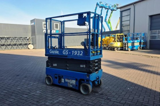 Genie GS1932 Electric, Working Height 7.8 m, 227kg Capac 4842 2011 2 Scissor Lifts image 2