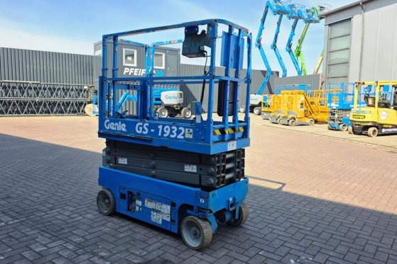 Genie GS1932 Electric, Working Height 7.8 m, 227kg Capac 4842 2010 2 Scissor Lifts image 2