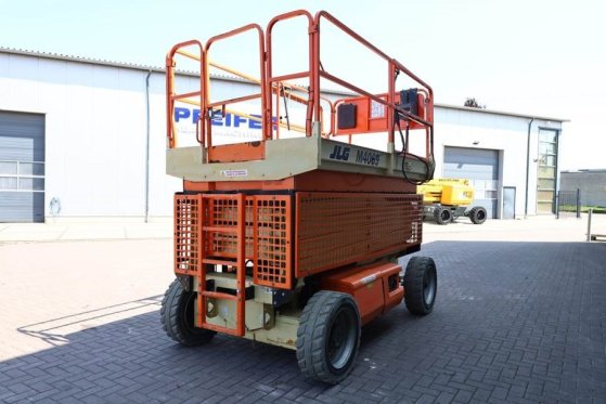 JLG M4069 Hybrid, 14.2m Working Height, 360kg Capacity M4069 Hybrid, 14.2m Working Height, 360kg Capacity 2013 2 Scissor L...