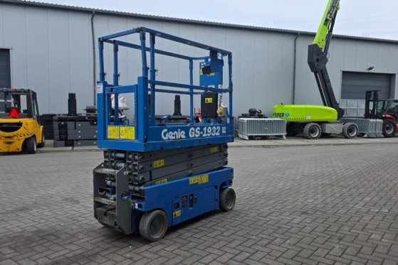 Genie GS1932 Electric, Working Height 7.8 m, 227kg Capac 4842 2013 2 Scissor Lifts image 28