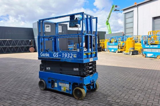 Genie GS1932 Electric, Working Height 7.8 m, 227kg Capac 4842 2010 2 Scissor Lifts image 32