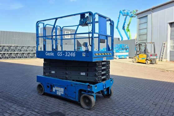 Genie GS3246 Electric, Batteries(12-2024), Working Heigh GS3246 Electric, Batteries(12-2024), Working Heigh 2008 2 Scissor...