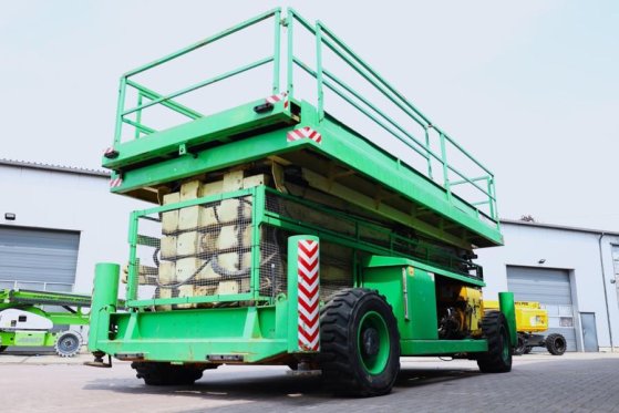 Holland Lift Megastar G-320DL30-4WDS/N Diesel, 4x4x4 Drive, 34m Holland lift Megastar G-320DL30-4WDS/N Diesel, 4x4x4 Drive...