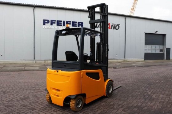 Jungheinrich EFG425K Electric, Lifting Height 7500mm, Freelift EFG425K Electric, Lifting Height 7500mm, Freelift 2015 2 Fo...