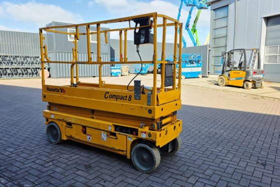 Haulotte Compact 8 Electric, 8.2m Working Height, 350kg Cap Haulotte Compact 8 Electric, 8.2m Working Height, 350kg Cap 20...