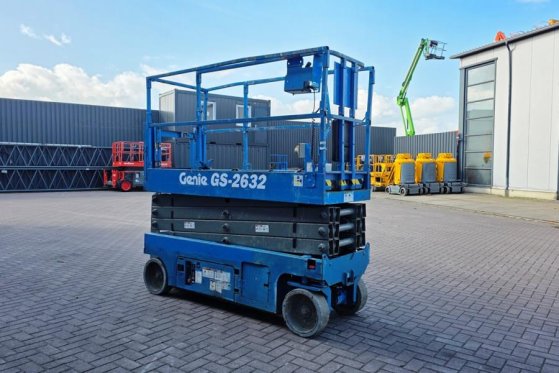 Genie GS2632 Electric, 10m Working Height, Non Marking T GS2632 Electric, 10m Working Height, Non Marking T 2011 2 Scissor...