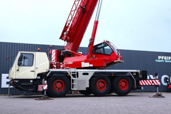 Grove GMK3060 Diesel, 6x6x6 Drive, 60t Capacity, 43m Mai GMK3060 Diesel, 6x6x6 Drive, 60t Capacity, 43m Mai 2015 2 Mobile ...