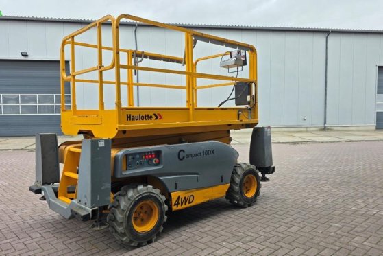 Haulotte COMPACT 10DX Diesel, 4x4 Drive, 10.2m Working Heig Haulotte COMPACT 10DX Diesel, 4x4 Drive, 10.2m Working Heig 20...