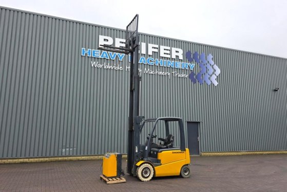 Jungheinrich EFG425K Electric, 2500kg Capacity, Lifting Height EFG425K Electric, 2500kg Capacity, Lifting Height 2009 2 Fo...