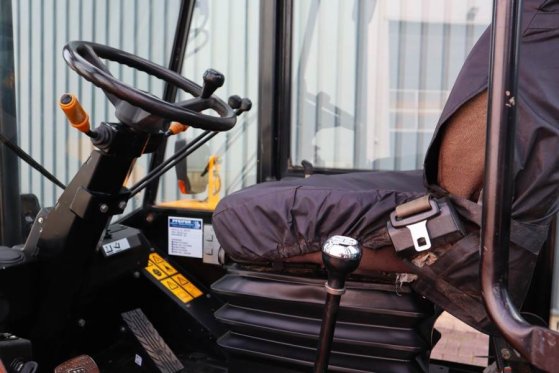 JCB 926 Diesel, 4x4 Drive, Triplex mast, 5500mm Liftin 10215 2014 2 Rough Terrain Forklift image 3