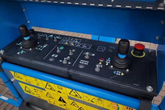 Genie S65XC Trax Valid inspection, *Guarantee! Diesel, 4 S65XC Trax Valid inspection, *Guarantee! Diesel, 4 2023 2 image 3