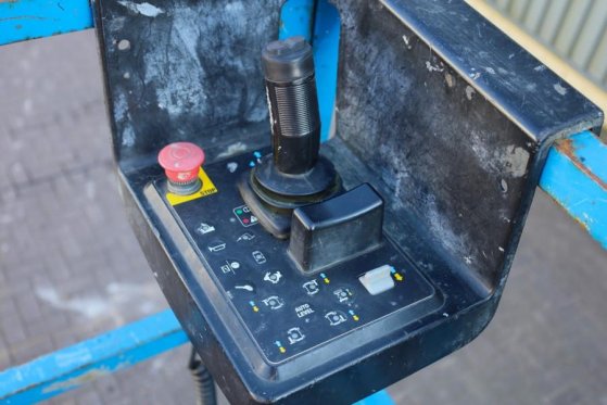Genie GS4390 Diesel, 4x4 Drive, 15m Working Height, 680k GS4390 Diesel, 4x4 Drive, 15m Working Height, 680k 2012 2 Scissor...