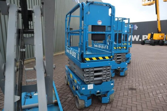 Genie GS1932 E-Drive Several In Stock, 8m Working Height 4842 2022 2 Scissor Lifts image 3