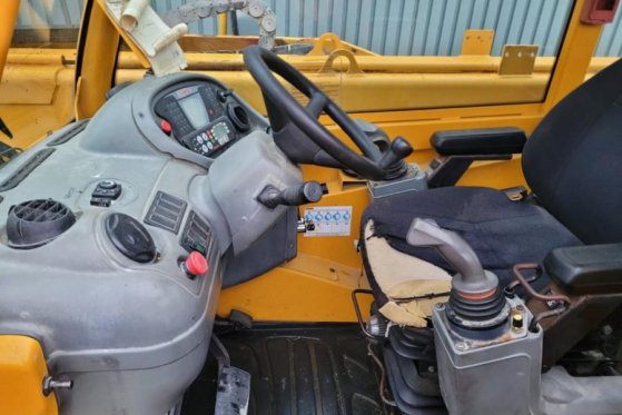 Manitou MRT2150 Privilege As-Is, Diesel, 4x4x4 Drive, 20.6 MRT2150 Privilege As-Is, Diesel, 4x4x4 Drive, 20.6 2012 2 image 3