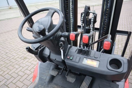 Manitou MI25D Valid inspection, *Guarantee! Diesel, 4x2 Dr MI25D Valid inspection, *Guarantee! Diesel, 4x2 Dr 2018 2 Forkl...