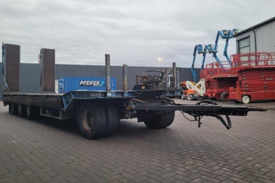 Lako SDA-434 Dutch Registration, 4 Axles, 25.5t Loading lako SDA-434 Dutch Registration, 4 Axles, 25.5t Loading 1997 2 ima...