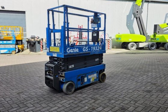 Genie GS1932 Electric, Working Height 7.8 m, 227kg Capac 4842 2010 2 Scissor Lifts image 3