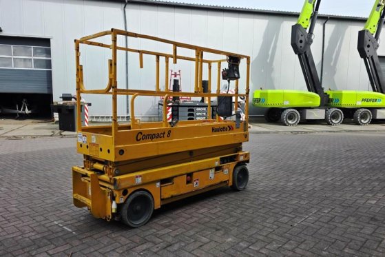 Haulotte Compact 8 Electric, 8.2m Working Height, 350kg Cap Haulotte Compact 8 Electric, 8.2m Working Height, 350kg Cap 20...