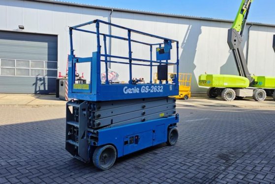 Genie GS2632 Electric, 10m Working Height, Non Marking T GS2632 Electric, 10m Working Height, Non Marking T 2015 2 Scissor...