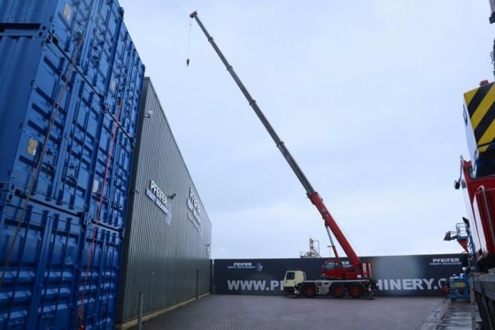 Grove GMK3060 Diesel, 6x6x6 Drive, 60t Capacity, 43m Mai GMK3060 Diesel, 6x6x6 Drive, 60t Capacity, 43m Mai 2015 2 Mobile ...