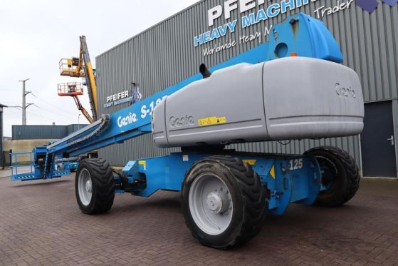 Genie S125 Diesel, 4x4x4 Drive, 40.1m Working Height, 24 S125 Diesel, 4x4x4 Drive, 40.1m Working Height, 24 2013 2 image 15