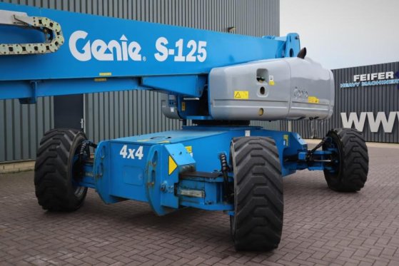Genie S125 Diesel, 4x4x4 Drive, 40.1m Working Height, 24 S125 Diesel, 4x4x4 Drive, 40.1m Working Height, 24 2016 2 image 18
