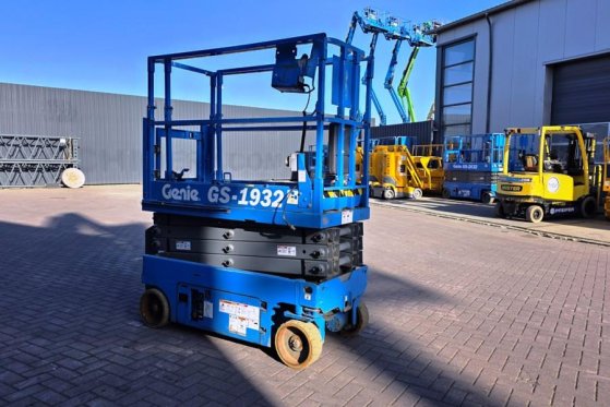 Genie GS1932 Electric, Working Height 7.8 m, 227kg Capac 4842 2010 2 Scissor Lifts image 3