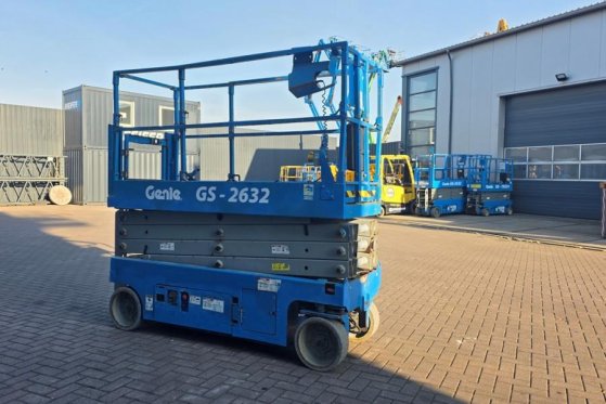 Genie GS2632 Electric, 10m Working Height, Non Marking T GS2632 Electric, 10m Working Height, Non Marking T 2015 2 Scissor...