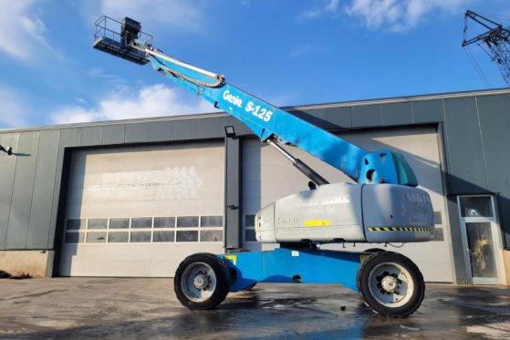 Genie S125 As-Is, Diesel, 4x4x4 Drive, 40.1m Working Hei S125 As-Is, Diesel, 4x4x4 Drive, 40.1m Working Hei 2012 2 image 18