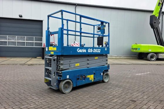 Genie GS2632 Electric, 10m Working Height, 227kg Capacit GS2632 Electric, 10m Working Height, 227kg Capacit 2013 2 Scissor...