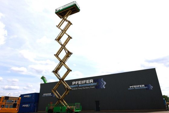Holland Lift Megastar G-320DL30-4WDS/N Diesel, 4x4x4 Drive, 34m Holland lift Megastar G-320DL30-4WDS/N Diesel, 4x4x4 Drive...