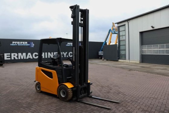 Jungheinrich EFG425K Electric, Lifting Height 7500mm, Freelift EFG425K Electric, Lifting Height 7500mm, Freelift 2015 2 Fo...