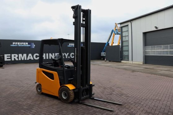 Jungheinrich EFG425K Electric, Lifting Height 7500mm, Freelift EFG425K Electric, Lifting Height 7500mm, Freelift 2015 2 Fo...