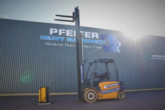 Jungheinrich EFG535 Electric, Lifting Height 4700mm, Freelift 1 EFG535 Electric, Lifting Height 4700mm, Freelift 1 2011 2 ...