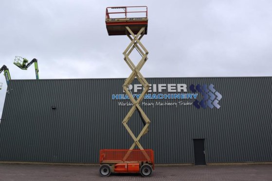 JLG 3369LE Electric, 12m Working Height, 450kg Capacit 3369LE Electric, 12m Working Height, 450kg Capacit 2008 2 Scissor L...